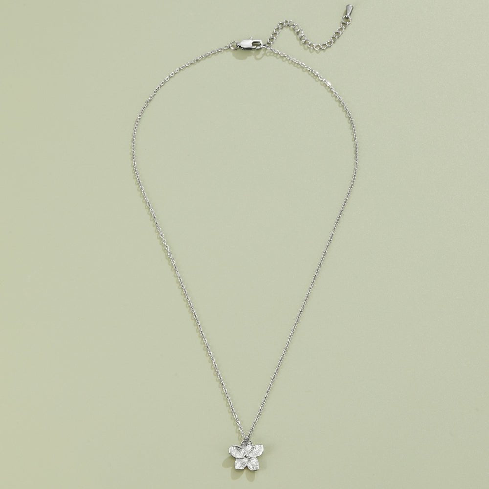 Blooming Silver Flower Necklace