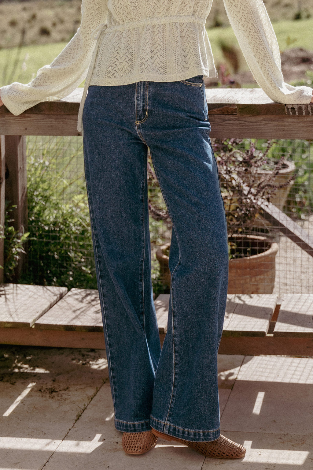 Abrand 94 Wide Leg Jeans in Tara Wash - view 6
