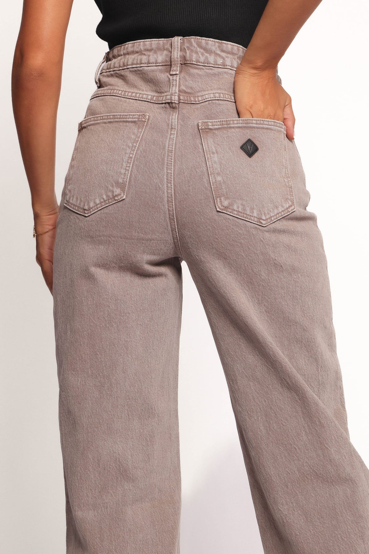 Abrand 94 High Wide Jeans in Mushroom Wash - view 4