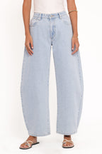 Abrand 95 Barrel Jeans in Kendall Wash - view 3