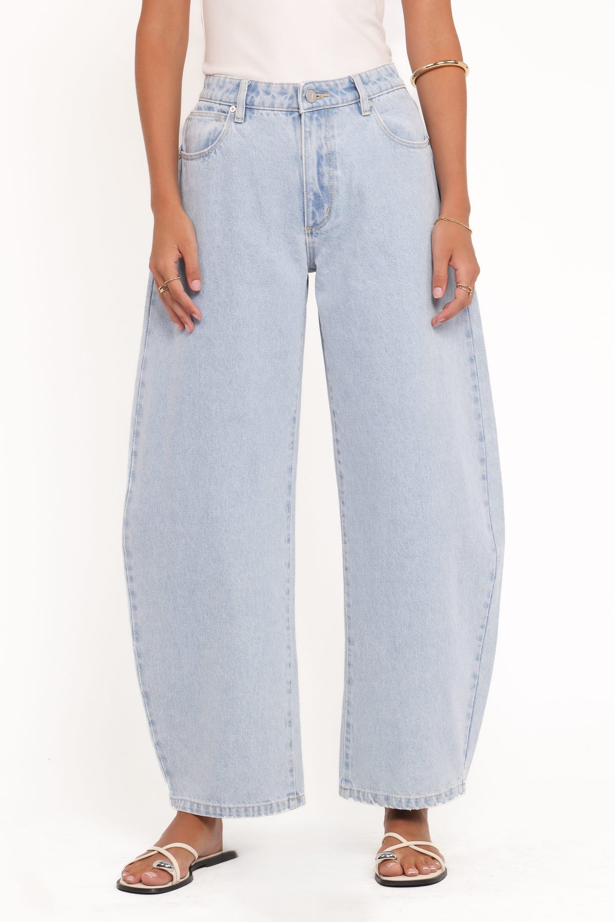 Abrand 95 Barrel Jeans in Kendall Wash - view 3