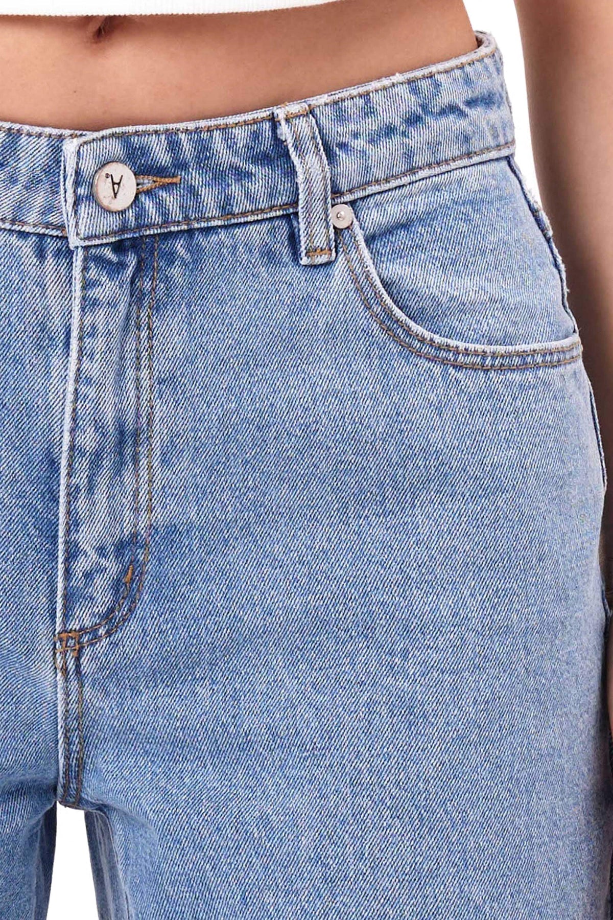 Abrand 99 Baggy Jeans in Gigi Wash - view 5