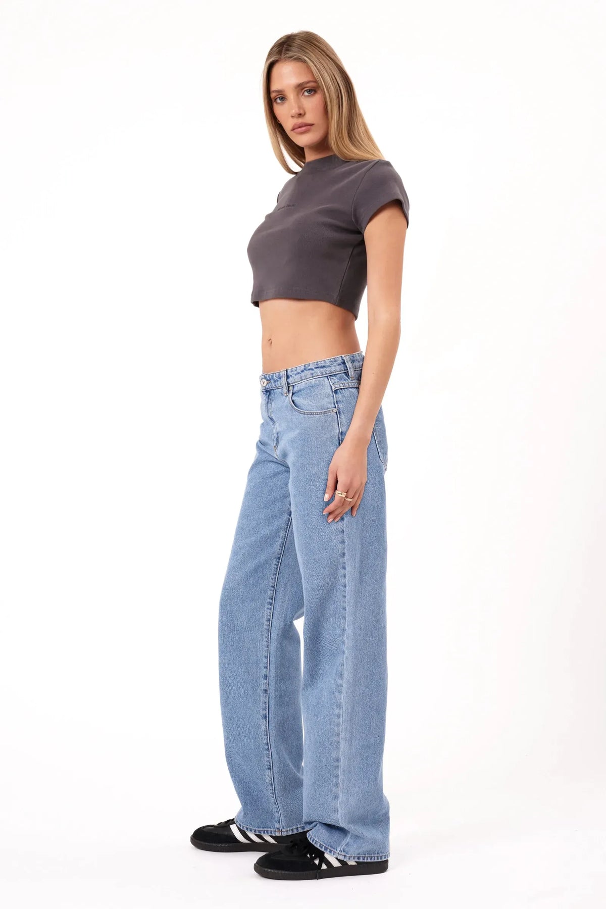 Abrand 99 Baggy Jeans in Gigi Wash - view 3